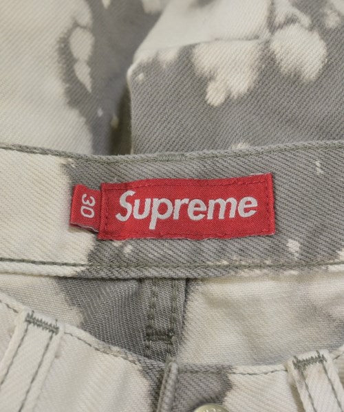 Supreme กางเกงขาสั้น