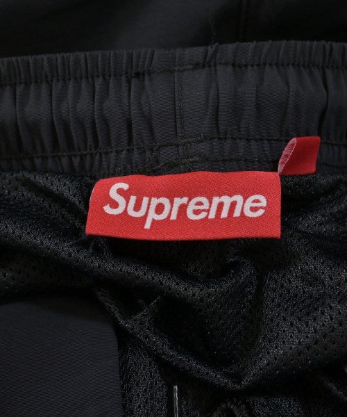 Supreme กางเกงขาสั้น