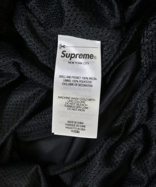 Supreme กางเกงขาสั้น