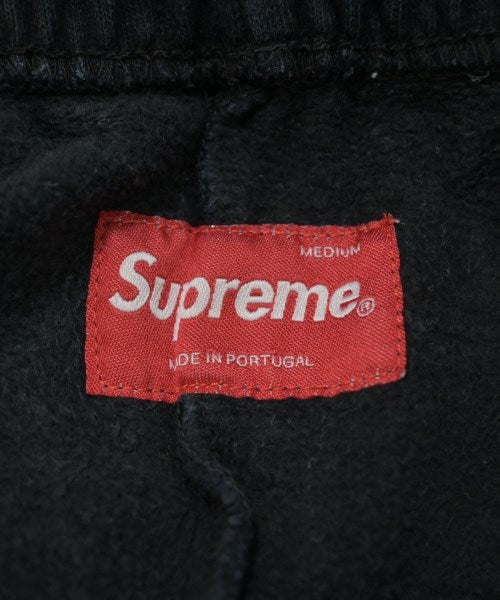 Supreme กางเกงขาสั้น