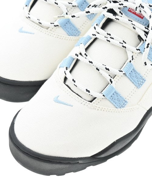 Supreme รองเท้าผ้าใบ