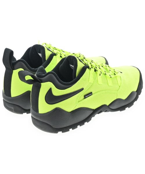 Supreme รองเท้าผ้าใบ