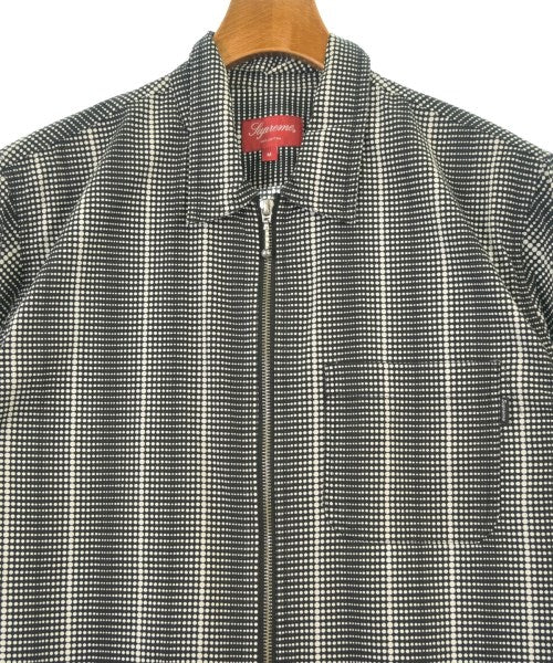 Supreme เสื้อลำลอง