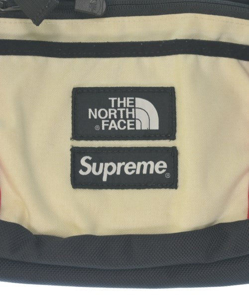 Supreme กระเป๋าสะพาย