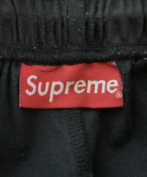 Supreme กางเกงขาสั้น