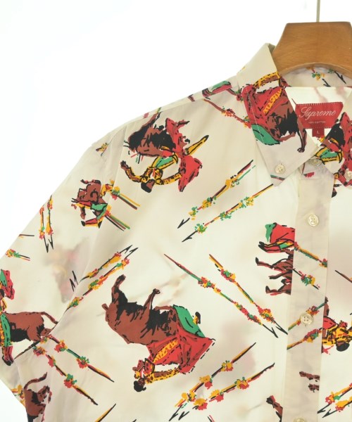 Supreme เสื้อลำลอง