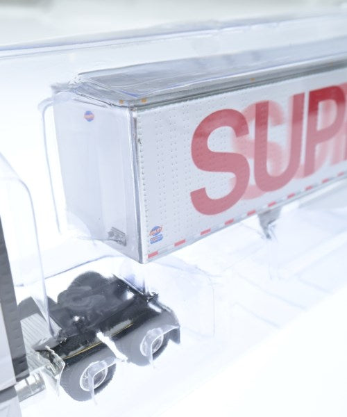 Supreme อื่นๆ