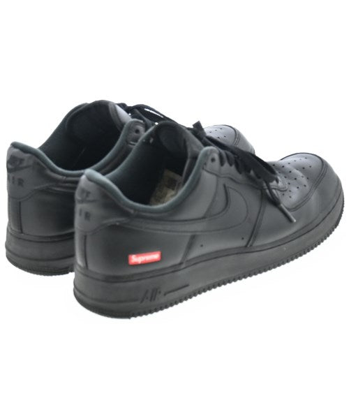 Supreme รองเท้าผ้าใบ