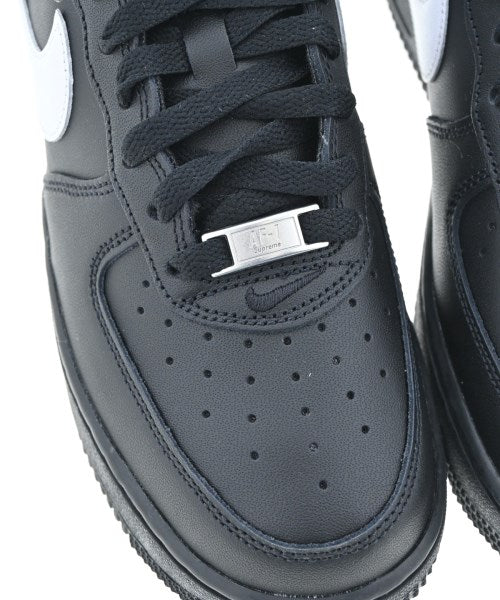 Supreme รองเท้าผ้าใบ