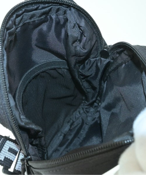 Supreme กระเป๋าสะพาย