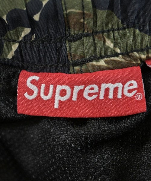 Supreme กางเกงขาสั้น