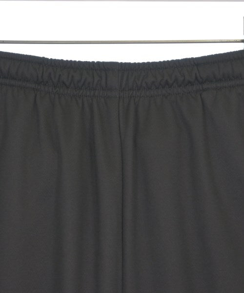 Supreme กางเกงขาสั้น