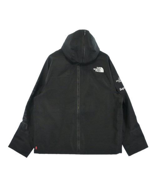 Supreme เสื้อพาร์กาภูเขา