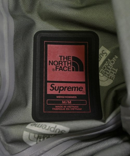 Supreme เสื้อพาร์กาภูเขา