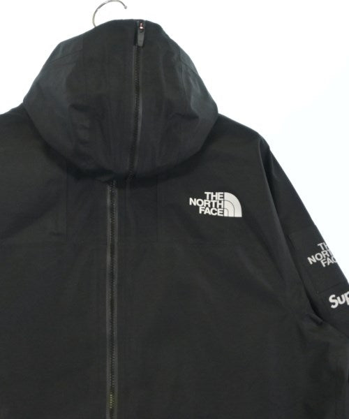 Supreme เสื้อพาร์กาภูเขา