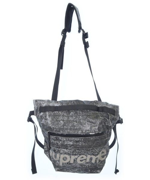 Supreme กระเป๋าสะพาย