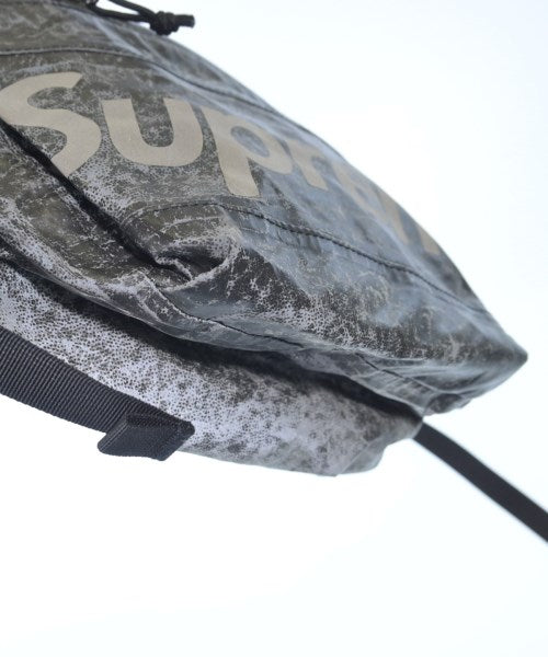 Supreme กระเป๋าสะพาย