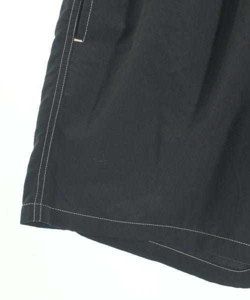 Supreme กางเกงขาสั้น