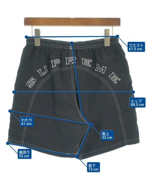 Supreme กางเกงขาสั้น