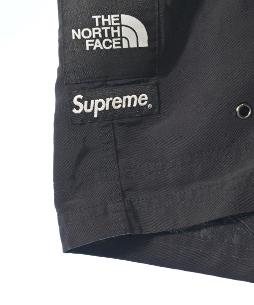Supreme กางเกงขาสั้น