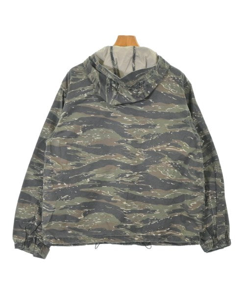 Supreme เสื้อพาร์กาภูเขา