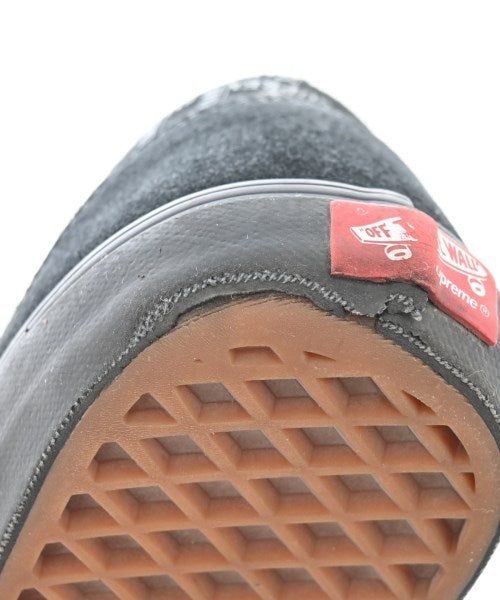 Supreme รองเท้าผ้าใบ