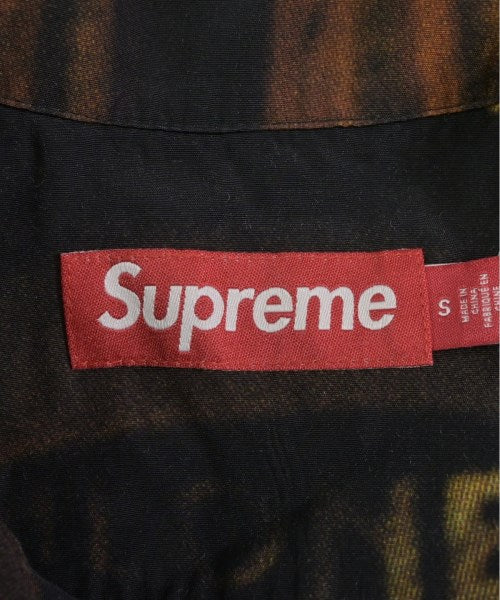 Supreme เสื้อลำลอง
