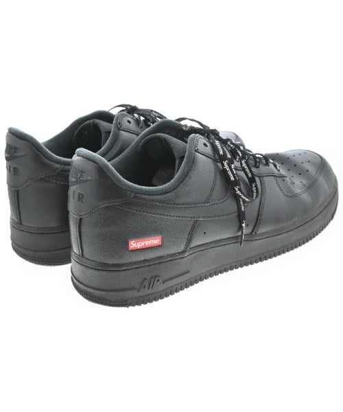 Supreme รองเท้าผ้าใบ