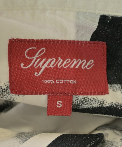 Supreme เสื้อลำลอง