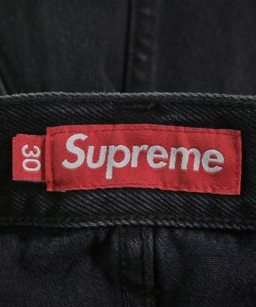 Supreme กางเกงขาสั้น