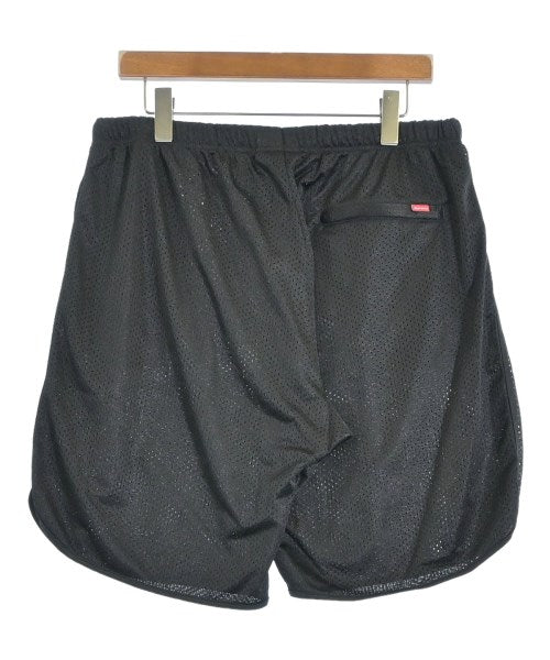 Supreme กางเกงขาสั้น