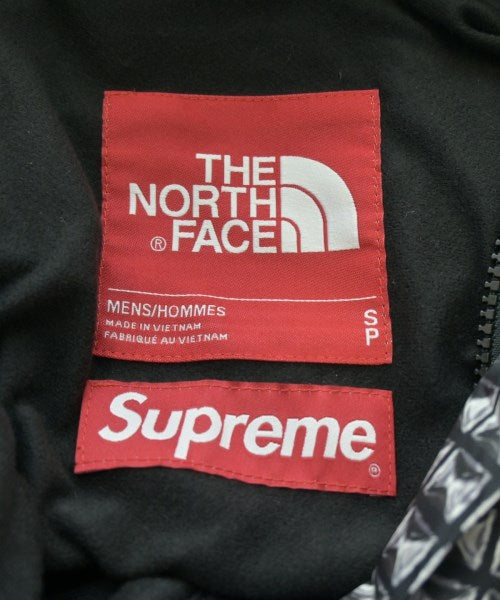 Supreme เสื้อพาร์กาภูเขา