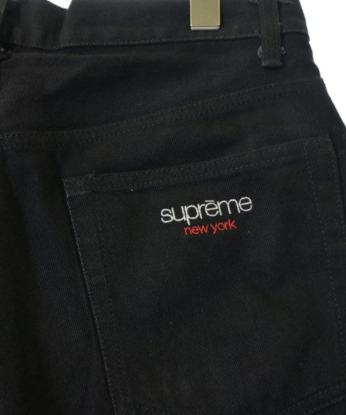 Supreme กางเกงขาสั้น