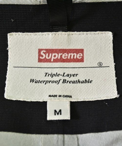 Supreme เสื้อพาร์กาภูเขา