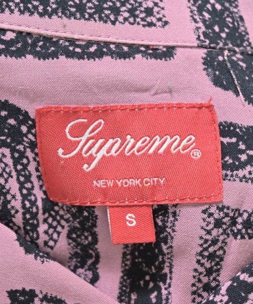 Supreme เสื้อลำลอง