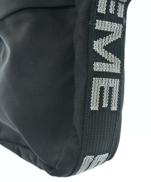 Supreme กระเป๋าสะพาย