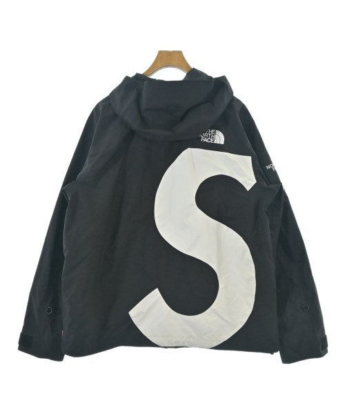 Supreme เสื้อพาร์กาภูเขา