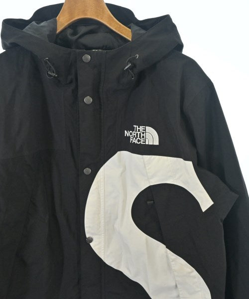 Supreme เสื้อพาร์กาภูเขา