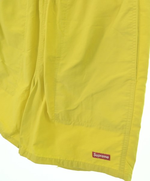Supreme กางเกงขาสั้น