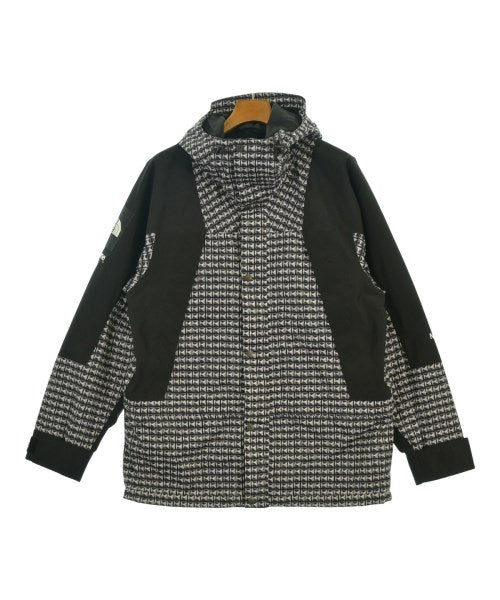 Supreme เสื้อพาร์กาภูเขา