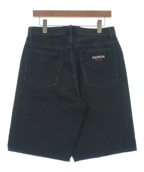 Supreme กางเกงขาสั้น