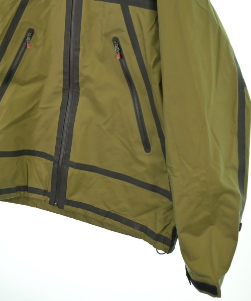 Supreme เสื้อพาร์กาภูเขา