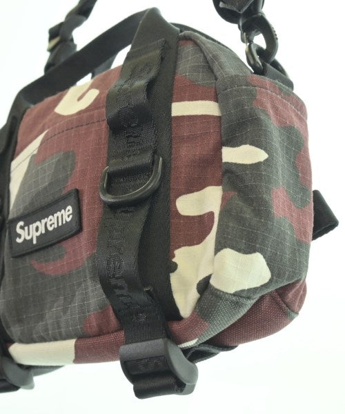 Supreme กระเป๋าสะพาย