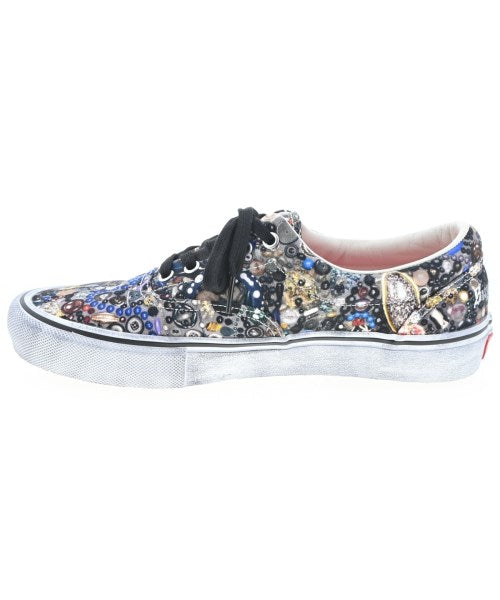 Supreme รองเท้าผ้าใบ