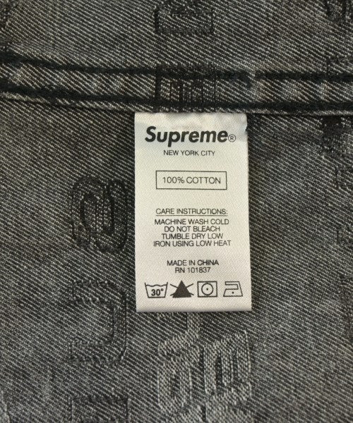 Supreme เสื้อลำลอง