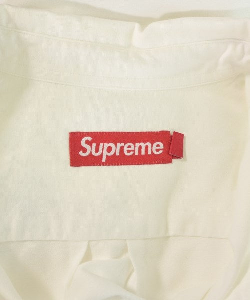 Supreme เสื้อลำลอง