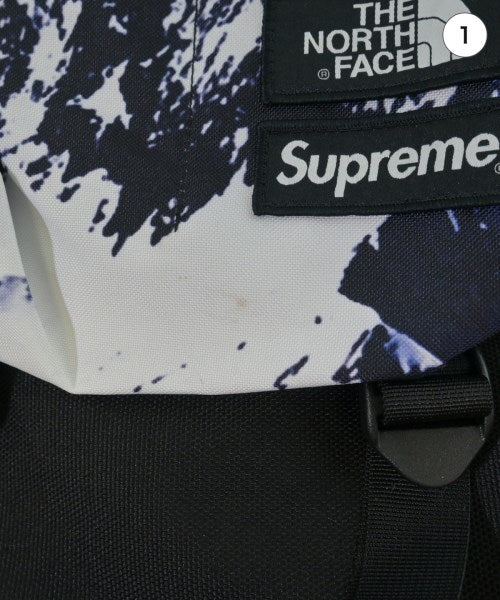 Supreme เป้สะพายหลัง