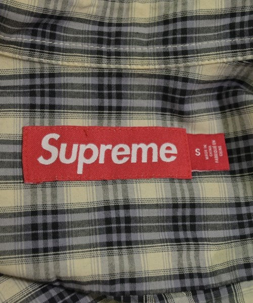 Supreme เสื้อลำลอง