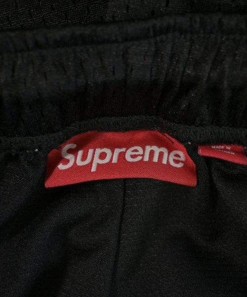 Supreme กางเกงขาสั้น