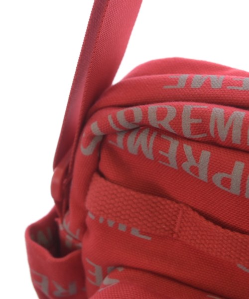 Supreme กระเป๋าสะพาย
